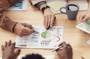 De kosten van verloop en verzuim door grensoverschrijdend gedrag